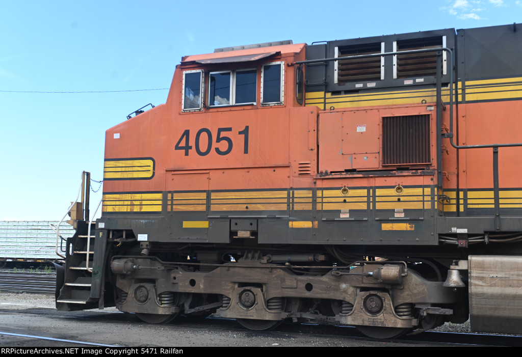 BNSF 4051 - Side